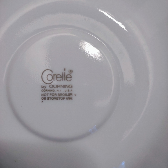 Vintage Corelle Butterfly Gold Saucers - Picture 8 of 9